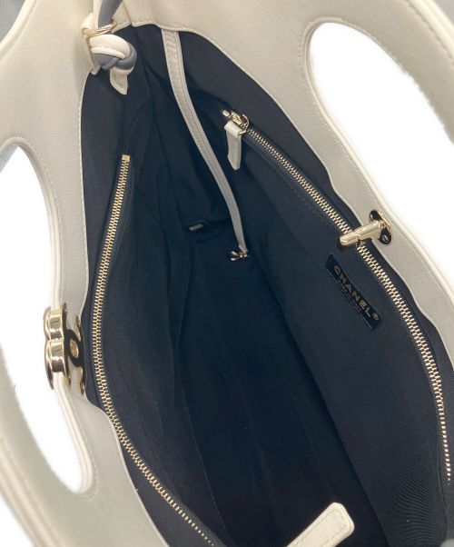 CHANEL（シャネル）CHANEL (シャネル) ツイード2WAYショッピングバッグ ホワイト×グレーの古着・服飾アイテム