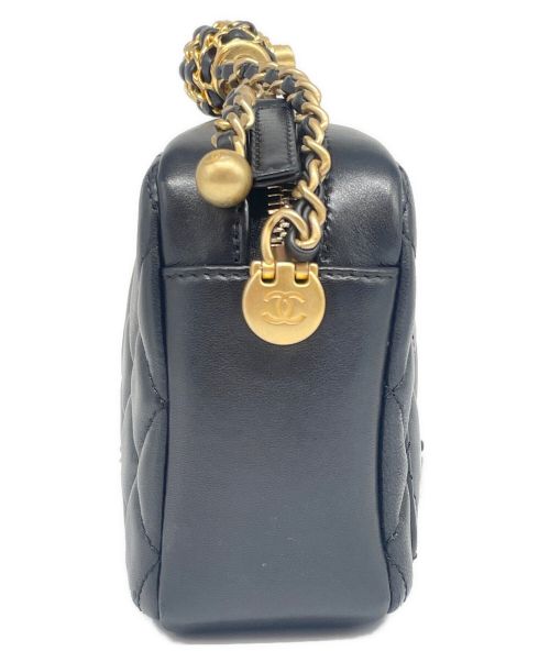 CHANEL（シャネル）CHANEL (シャネル) マトラッセ ショルダーポーチ ブラックの古着・服飾アイテム