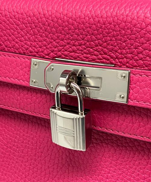 HERMES（エルメス）HERMES (エルメス) ケリー28 内縫い/シルバー金具/トゴ/ローズショッキング/Z刻印 ローズショッキング サイズ:28の古着・服飾アイテム