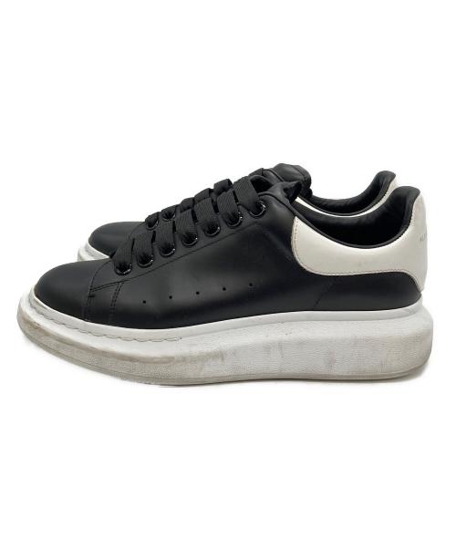 ALEXANDER McQUEEN（アレキサンダーマックイーン）ALEXANDER McQUEEN (アレキサンダーマックイーン) 厚底ヒールスニーカー ブラック×ホワイト サイズ:40 2/1の古着・服飾アイテム