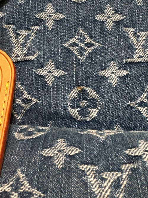 LOUIS VUITTON（ルイ ヴィトン）LOUIS VUITTON (ルイ ヴィトン) フラットショッパー ハンドバッグ ブルーの古着・服飾アイテム