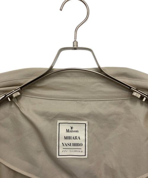 Maison MIHARA YASUHIRO（メゾン ミハラ ヤスヒロ）Maison MIHARA YASUHIRO (メゾン ミハラ ヤスヒロ) トレンチコート ベージュ サイズ:FREEの古着・服飾アイテム