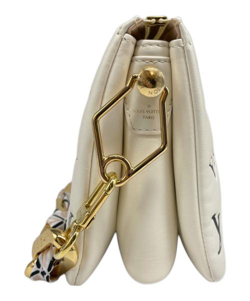 LOUIS VUITTON（ルイ ヴィトン）LOUIS VUITTON (ルイ ヴィトン) バイ・ザ・プール クッサン BB アイボリー サイズ:BBの古着・服飾アイテム