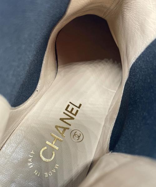 CHANEL（シャネル）CHANEL (シャネル) スウェードショートブーツ ブラック サイズ:36Cの古着・服飾アイテム