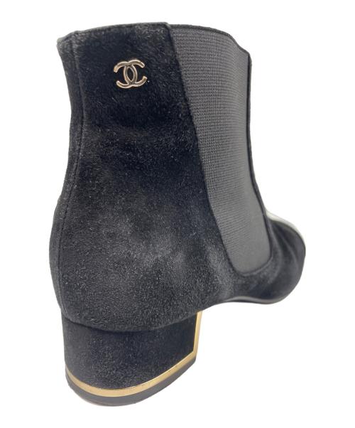 CHANEL（シャネル）CHANEL (シャネル) スウェードショートブーツ ブラック サイズ:36Cの古着・服飾アイテム