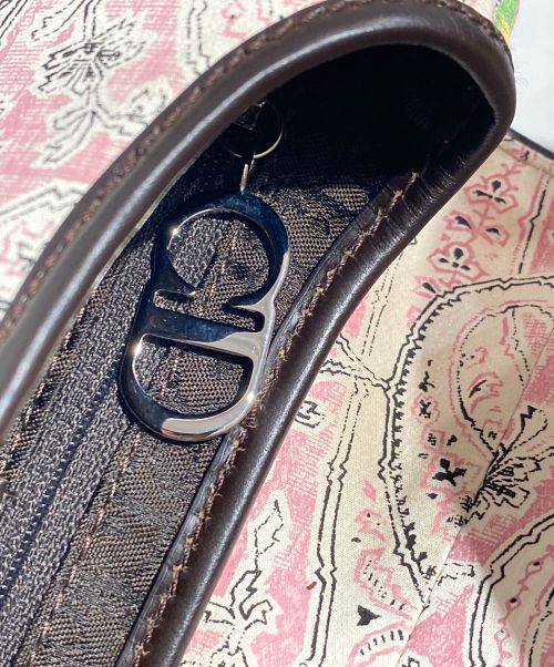 Christian Dior（クリスチャン ディオール）Christian Dior (クリスチャン ディオール) 2003 Satin Patchwork Saddle Handbag（サテン パッチワーク サドル ハンドバッグ ）  マルチカラー サイズ:-の古着・服飾アイテム