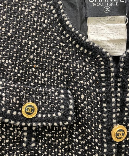 CHANEL（シャネル）CHANEL (シャネル) 4ポケットココボタンツイードジャケット ブラック×ホワイト サイズ:FREEの古着・服飾アイテム