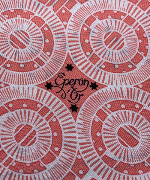 HERMES（エルメス）HERMES (エルメス) シルクバンダナ/EPERON D OR ピンク サイズ:55cmの古着・服飾アイテム