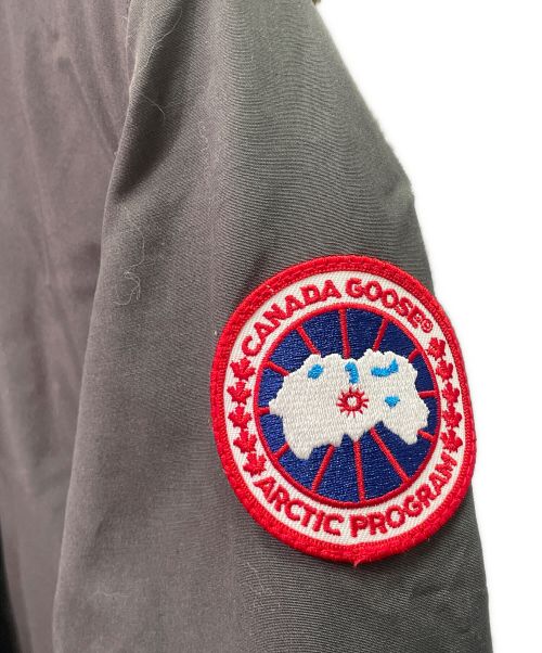 CANADA GOOSE（カナダグース）CANADA GOOSE (カナダグース) ダウンコート ライトグレー サイズ:XSの古着・服飾アイテム