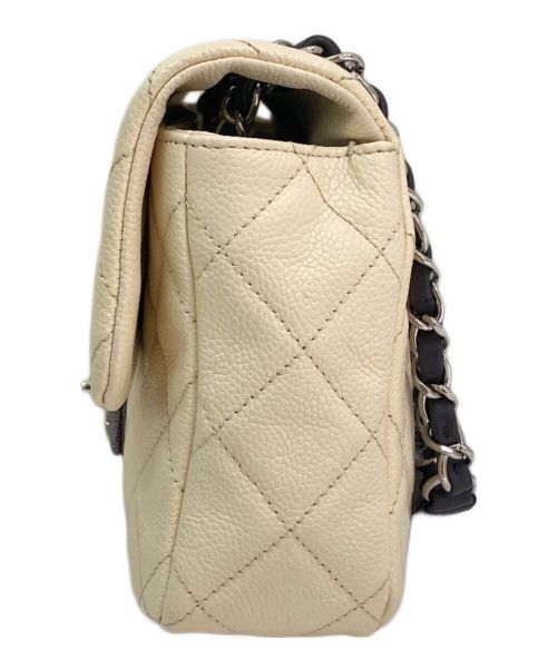 CHANEL（シャネル）CHANEL (シャネル) シングルフラップチェーンショルダーバッグ アイボリー×グレー サイズ:25の古着・服飾アイテム