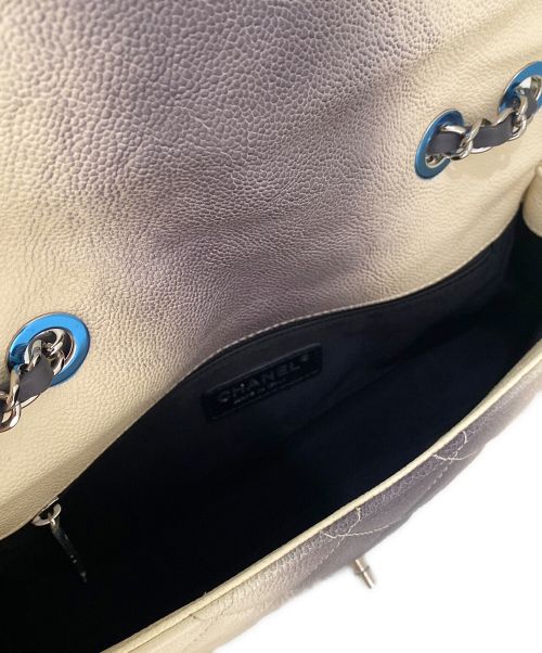 CHANEL（シャネル）CHANEL (シャネル) シングルフラップチェーンショルダーバッグ アイボリー×グレー サイズ:25の古着・服飾アイテム