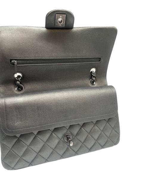 CHANEL（シャネル）CHANEL (シャネル) マトラッセ 25  ダブルフラップショルダーバッグ シルバー サイズ:25の古着・服飾アイテム