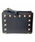 VALENTINO (ヴァレンティノ) スタッズコンパクトウォレット ブラック：40000円