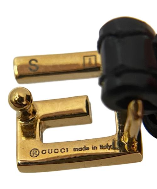 GUCCI（グッチ）GUCCI (グッチ) Gプレートブレスレット ブラック×ゴールドの古着・服飾アイテム