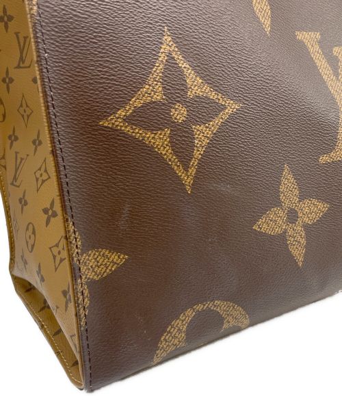 LOUIS VUITTON（ルイ ヴィトン）LOUIS VUITTON (ルイ ヴィトン) オンザゴーGM モノグラム・ジャイアント・リバース ブラウン サイズ:GMの古着・服飾アイテム