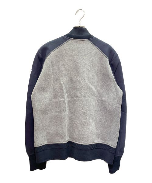 MONCLER（モンクレール）MONCLER (モンクレール) ロゴワッペン付 ジップアップジャケット ライトグレー×ネイビー サイズ:Lの古着・服飾アイテム