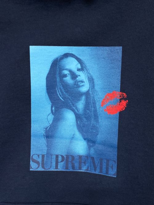 SUPREME（シュプリーム）SUPREME (シュプリーム) KATE MOSS (ケイト モス) KateMoss Hooded Sweatshirt ネイビー サイズ:XLの古着・服飾アイテム