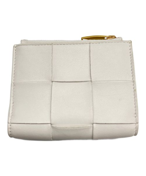 BOTTEGA VENETA（ボッテガベネタ）BOTTEGA VENETA (ボッテガベネタ) イントレチャート2つ折り財布 ホワイトの古着・服飾アイテム