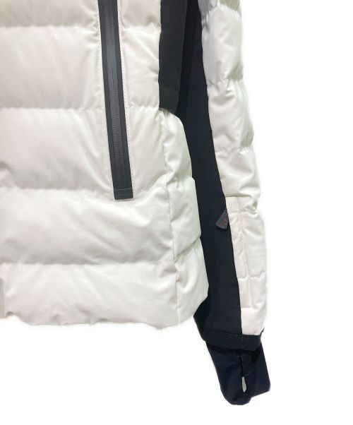 MONCLER GRENOBLE（モンクレール グルノーブル）MONCLER GRENOBLE (モンクレール グルノーブル) LAMOURA/ダウンジャケット ホワイト サイズ:3の古着・服飾アイテム