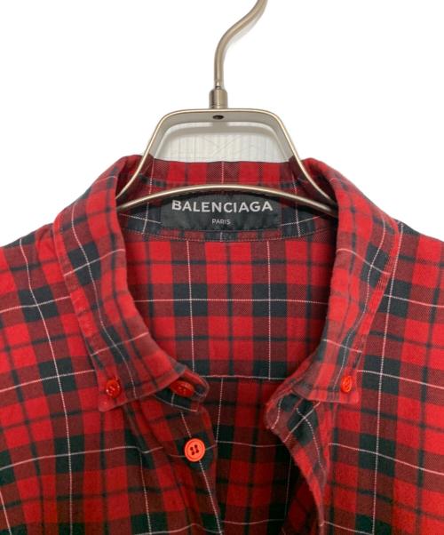 BALENCIAGA（バレンシアガ）BALENCIAGA (バレンシアガ) バックロゴ ロングスリーブチェックシャツ レッド サイズ:37の古着・服飾アイテム