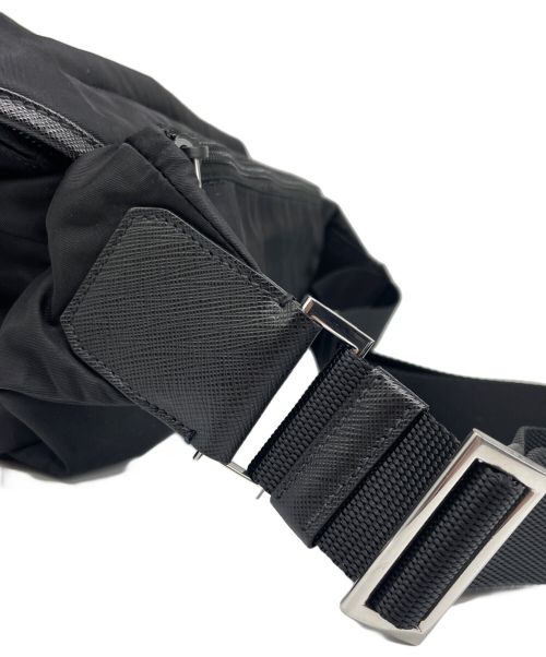 PRADA（プラダ）PRADA (プラダ) Re-Nylon xサフィアーノレザー ショルダーバッグ ブラックの古着・服飾アイテム