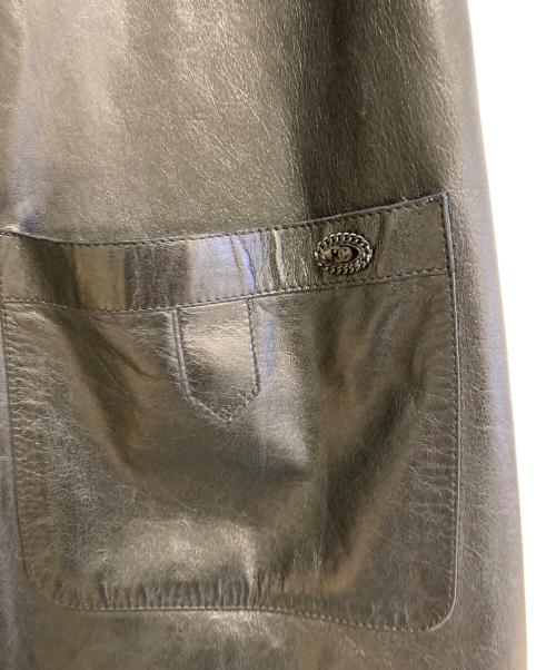 CHANEL（シャネル）CHANEL (シャネル) レザーショートスリーブコート ブラック サイズ:38の古着・服飾アイテム