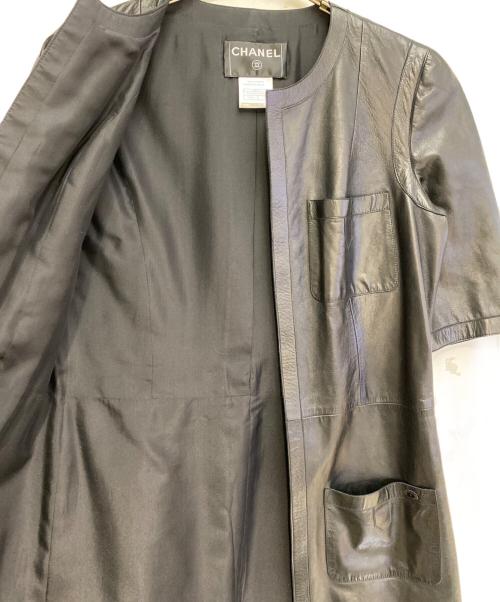 CHANEL（シャネル）CHANEL (シャネル) レザーショートスリーブコート ブラック サイズ:38の古着・服飾アイテム