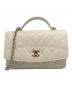CHANEL（シャネル）の古着「チェーンウォレット」｜アイボリー