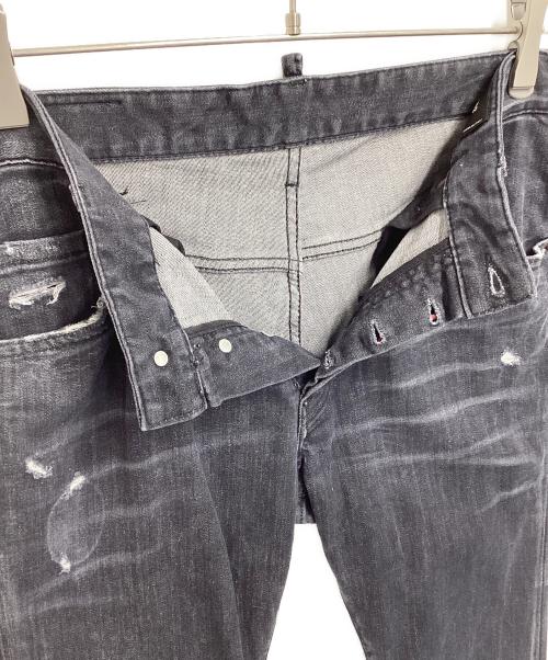DSQUARED2（ディースクエアード）DSQUARED2 (ディースクエアード) ブラッククリーンウォッシュ スケータージーンズ グレー サイズ:48の古着・服飾アイテム