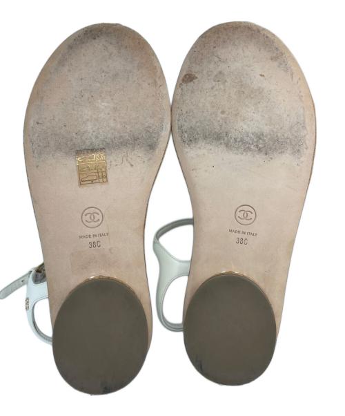 CHANEL（シャネル）CHANEL (シャネル) チェーン レザー サンダル ホワイト サイズ:38Cの古着・服飾アイテム