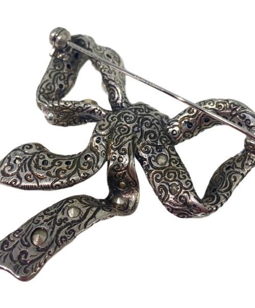 GUCCI（グッチ）GUCCI (グッチ) ラインストーンリボンブローチ シルバーの古着・服飾アイテム