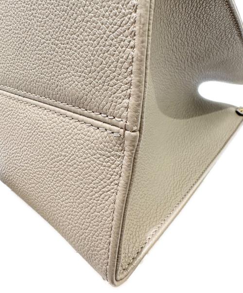 LOUIS VUITTON（ルイ ヴィトン）LOUIS VUITTON (ルイ ヴィトン) オンザゴー MM M45494 トゥルトレール×クレーム サイズ:MMの古着・服飾アイテム