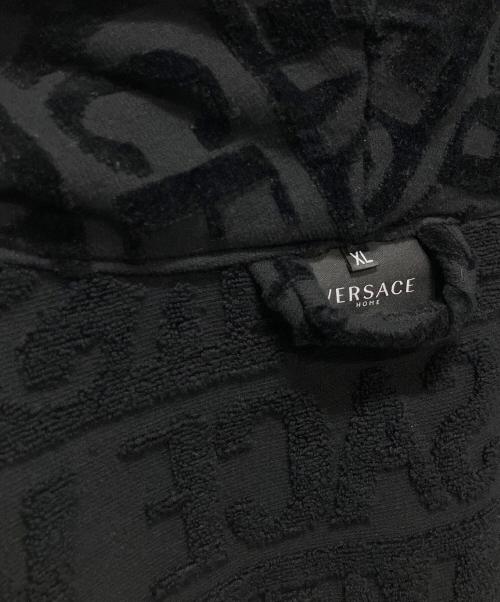 VERSACE（ヴェルサーチェ）VERSACE (ヴェルサーチェ) ILOVE BAROQUE Bathrobe ブラック サイズ:XLの古着・服飾アイテム