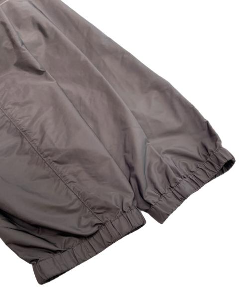 PRADA（プラダ）PRADA (プラダ) トライアングルロゴ ナイロンジャケット グレー サイズ:56の古着・服飾アイテム