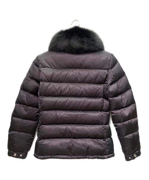 PRADA（プラダ）PRADA (プラダ) ロゴプレート付ファーダウンジャケット ブラック サイズ:42の古着・服飾アイテム
