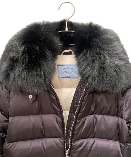PRADA（プラダ）PRADA (プラダ) ロゴプレート付ファーダウンジャケット ブラック サイズ:42の古着・服飾アイテム