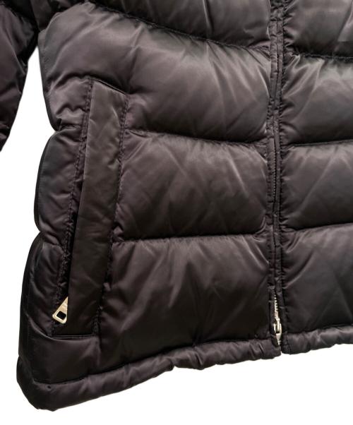 PRADA（プラダ）PRADA (プラダ) ロゴプレート付ファーダウンジャケット ブラック サイズ:42の古着・服飾アイテム