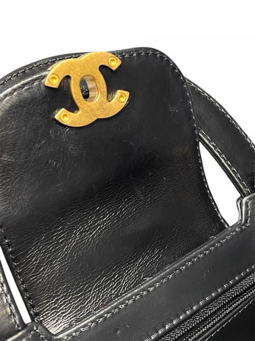 CHANEL（シャネル）CHANEL (シャネル) マトラッセ ミニショッピングバッグ ブラック×ゴールド金具 サイズ:-の古着・服飾アイテム