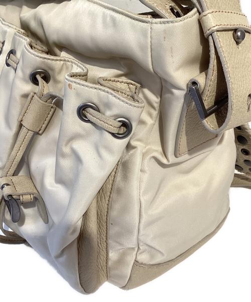 PRADA（プラダ）PRADA (プラダ) パンチングショルダーバッグ ベージュの古着・服飾アイテム