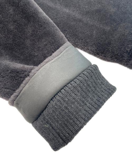 FENDI（フェンディ）FENDI (フェンディ) レザー切替FENDIロゴムートンパーカー グレー サイズ:48の古着・服飾アイテム