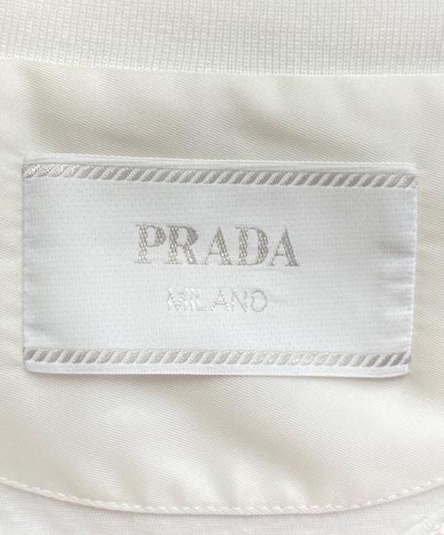 PRADA（プラダ）PRADA (プラダ) トライアングル ロゴ アームポーチ 半袖 Tシャツ ホワイト サイズ:Sの古着・服飾アイテム