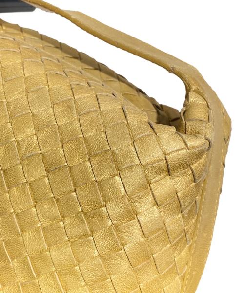 BOTTEGA VENETA（ボッテガベネタ）BOTTEGA VENETA (ボッテガベネタ) イントレチャートハンドポーチ ゴールドの古着・服飾アイテム