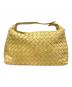 BOTTEGA VENETA (ボッテガベネタ) イントレチャートハンドポーチ ゴールド：80000円