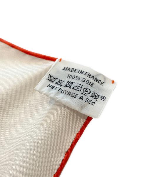 HERMES（エルメス）HERMES (エルメス) カレ90 	サラサの芸術 L'ART DU SARASA ホワイト（マルチカラー） サイズ:90の古着・服飾アイテム