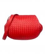 BOTTEGA VENETAボッテガベネタ）の古着「イントレチャート ショルダーバッグ」｜レッド