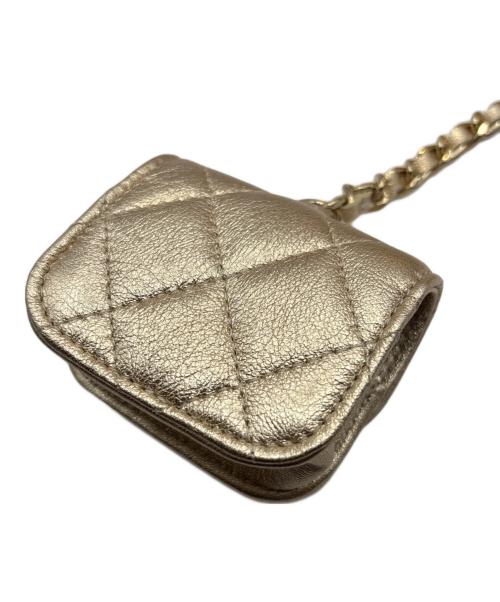 CHANEL（シャネル）CHANEL (シャネル) コインケース・Airpodsケース ゴールド 未使用品の古着・服飾アイテム
