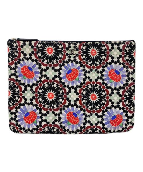 CHANEL（シャネル）CHANEL (シャネル) キルティングクラッチバッグ マルチカラーの古着・服飾アイテム