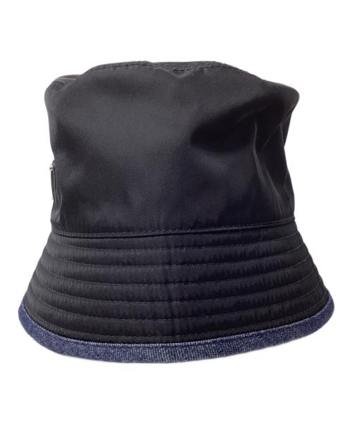 PRADA（プラダ）PRADA (プラダ) Re-Nylon ロゴプレート バケットハット ブラック サイズ:Sの古着・服飾アイテム