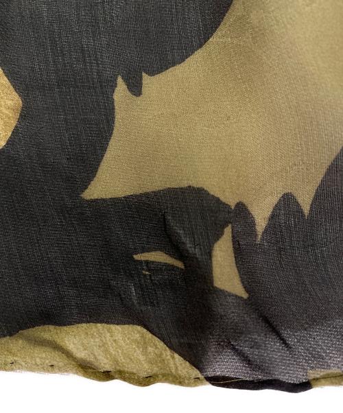 LOUIS VUITTON（ルイ ヴィトン）LOUIS VUITTON (ルイ ヴィトン) 総柄シルクストール カーキの古着・服飾アイテム