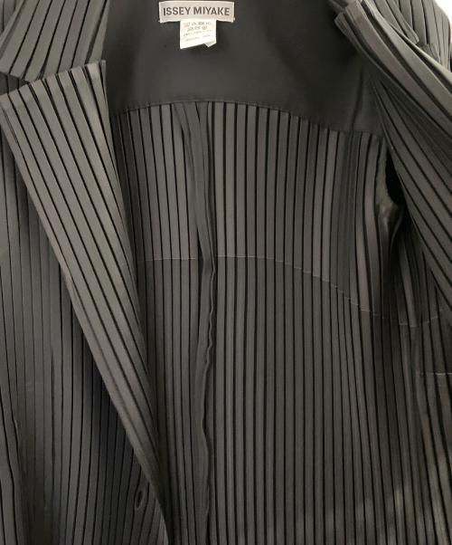 ISSEY MIYAKE（イッセイミヤケ）ISSEY MIYAKE (イッセイミヤケ) プリーツジャケット ブラック サイズ:2の古着・服飾アイテム